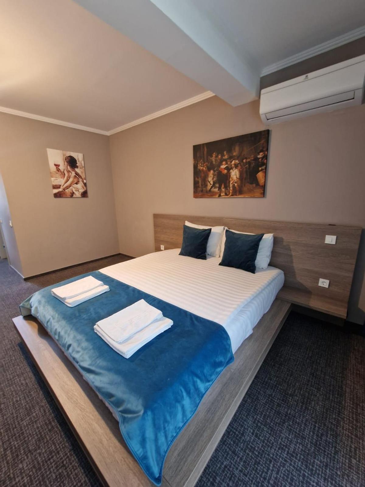Albert Hotel Roşu Exteriér fotografie