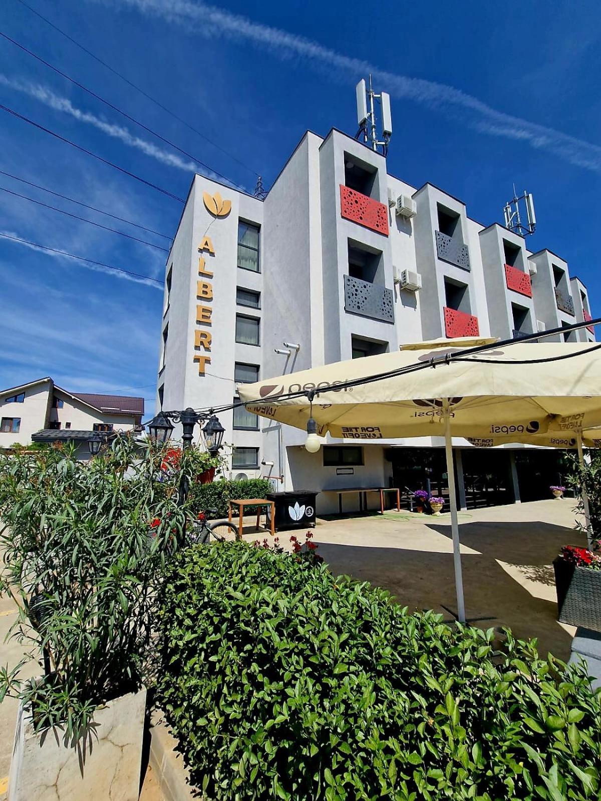 Albert Hotel Roşu Exteriér fotografie